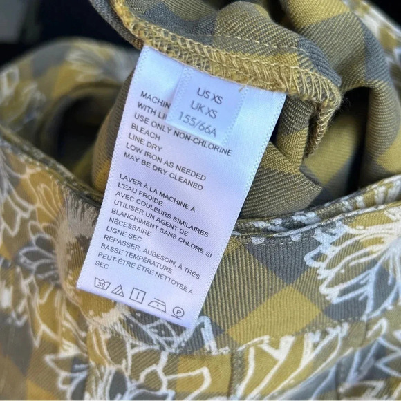 Urban Outfitters Plaid Pleated Gingham Floral Graphic Wrap Mini Skirt / Size XS - Picture 8 of 9